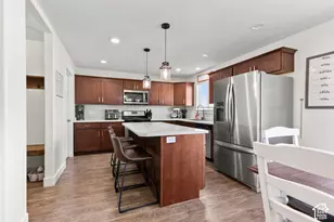886 S Cambridge Cir E, Tooele, UT 84074 - Photo 8