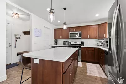 886 S Cambridge Cir E, Tooele, UT 84074 - Photo 10