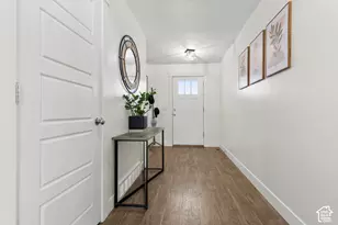 886 S Cambridge Cir E, Tooele, UT 84074 - Photo 4