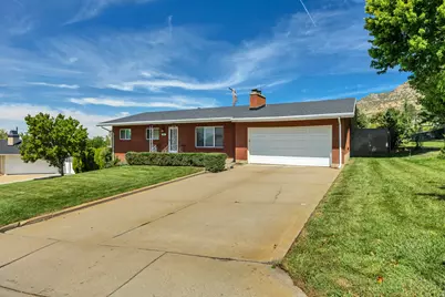 539 E 250 N, Centerville, UT 84014 - Photo 2