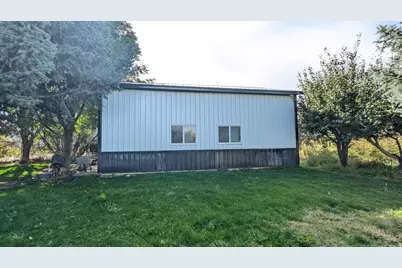 1895 E 3500 S, Vernal, UT 84078 - Photo 2