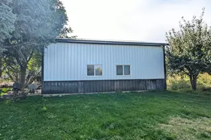 1895 E 3500 S, Vernal, UT 84078 - Photo 2