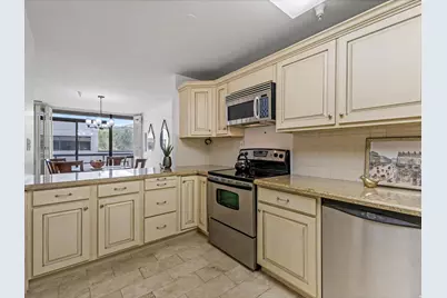 560 E South Temple #508, Salt Lake City, UT 84102 - Photo 4