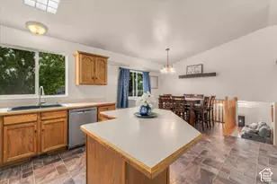 1598 N 2530 W, Clinton, UT 84015 - Photo 8