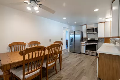 235 S 900 E, Kaysville, UT 84037 - Photo 4