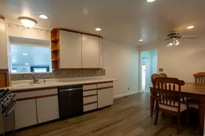235 S 900 E, Kaysville, UT 84037 - Photo 6