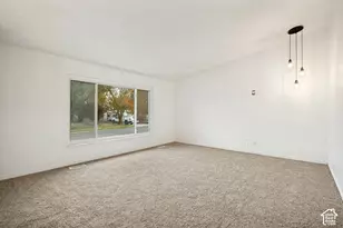 1346 Marilyn Dr, Syracuse, UT 84075 - Photo 6