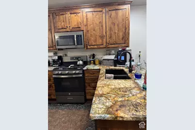 294 W 400 N, Moab, UT 84532 - Photo 6