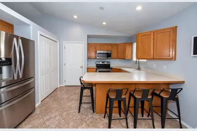 2437 S 3000 W, Syracuse, UT 84075 - Photo 6
