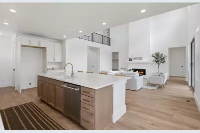 577 E 1225 N #127, Orem, UT 84097 - Photo 4