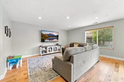 1596 W 540 N, Lindon, UT 84042 - Photo 4