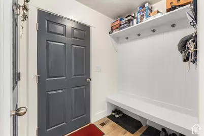 952 E 100 N, Hyde Park, UT 84318 - Photo 38