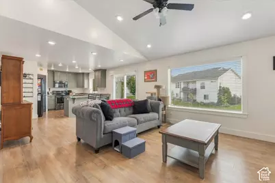 952 E 100 N, Hyde Park, UT 84318 - Photo 6