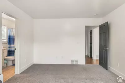 952 E 100 N, Hyde Park, UT 84318 - Photo 14