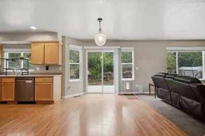 1071 S 55 W, Farmington, UT 84025 - Photo 8