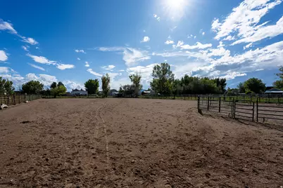 4375 W 1550 S, Syracuse, UT 84075 - Photo 32