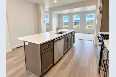 6928 W 11800 S #631, South Jordan, UT 84009 - Photo 4