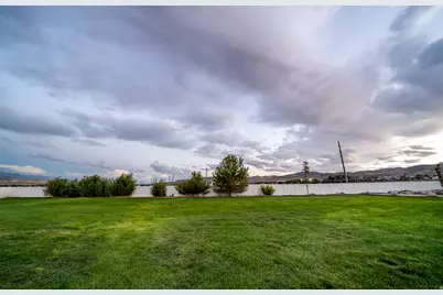 3371 W Oxfordshire Dr, Bluffdale, UT 84065 - Photo 54