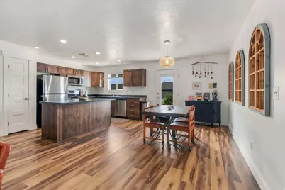 608 S 1380 E, Hyrum, UT 84319 - Photo 4