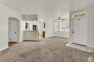 962 S Courtyard Ln, Centerville, UT 84014 - Photo 4