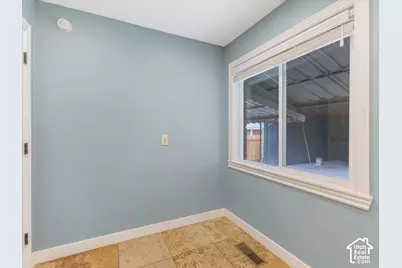 725 N Lafayette Dr W, Salt Lake City, UT 84116 - Photo 12
