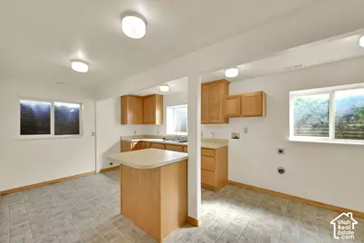 12020 S 4000 W, Riverton, UT 84096 - Photo 32