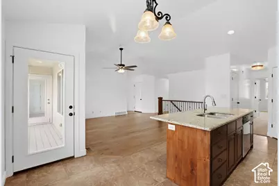 46 E Whitaker Cir, Kaysville, UT 84037 - Photo 10