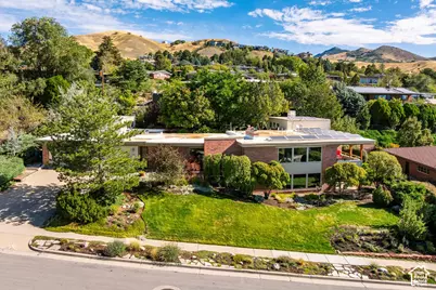 754 N Hilltop Rd, Salt Lake City, UT 84103 - Photo 2