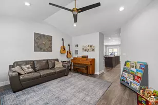 77 E Glovers Ln, Farmington, UT 84025 - Photo 6