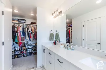 676 E 1100 S, Hyrum, UT 84319 - Photo 16