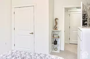 8355 S Sky Mirror Ln, Midvale, UT 84047 - Photo 16