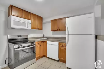 284 E Twin Peaks St, Midvale, UT 84047 - Photo 22