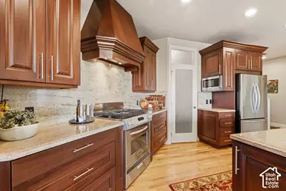 664 E Eagle Ridge Dr, North Salt Lake, UT 84054 - Photo 6