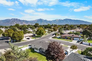 1374 W Marinwood Ave, Taylorsville, UT 84123 - Photo 38