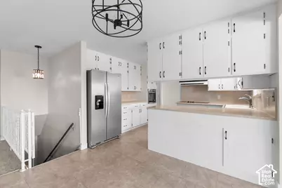1374 W Marinwood Ave, Taylorsville, UT 84123 - Photo 12