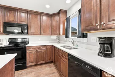 39 E 300 N, Orem, UT 84057 - Photo 10