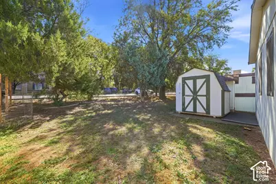33 E Tiny Wood Dr S, Sandy, UT 84070 - Photo 18