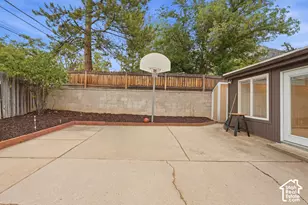 2981 E La Joya Dr S, Holladay, UT 84124 - Photo 44