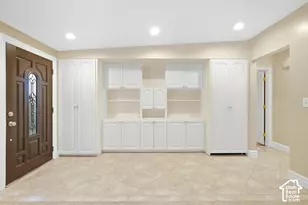 2981 E La Joya Dr S, Holladay, UT 84124 - Photo 2