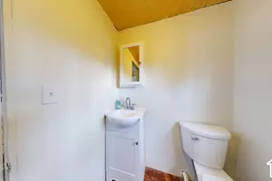 496 E Main St, Wellington, UT 84542 - Photo 14