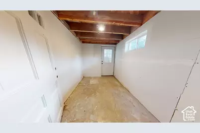 496 E Main St, Wellington, UT 84542 - Photo 26
