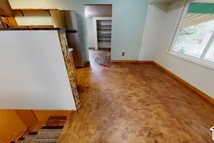 496 E Main St, Wellington, UT 84542 - Photo 8