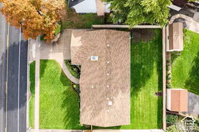 1556 E Petunia Way S, Sandy, UT 84092 - Photo 32