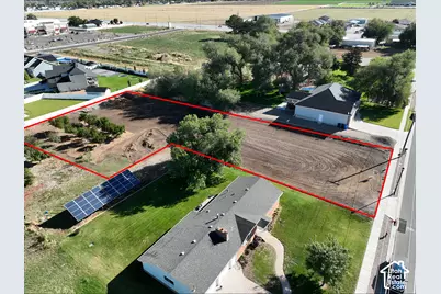 2114 W 800 N, Clinton, UT 84015 - Photo 1