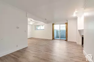 875 E Arrowhead Ln, Murray, UT 84107 - Photo 2