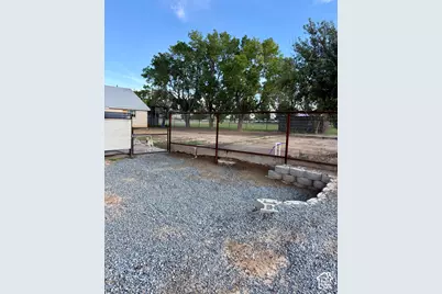 180 S 2500 W, Maeser, UT 84078 - Photo 50