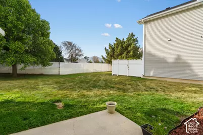 1032 Sara Ln, Ogden, UT 84404 - Photo 24