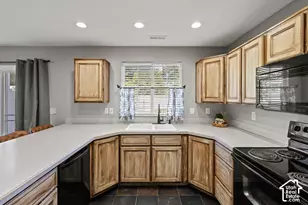1032 Sara Ln, Ogden, UT 84404 - Photo 12