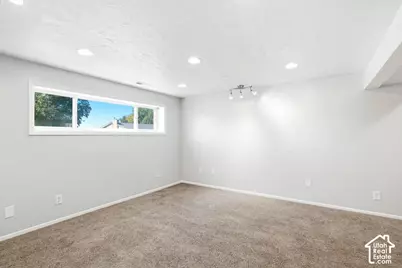 353 S 1000 E, Kaysville, UT 84037 - Photo 20