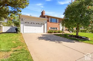 353 S 1000 E, Kaysville, UT 84037 - Photo 2